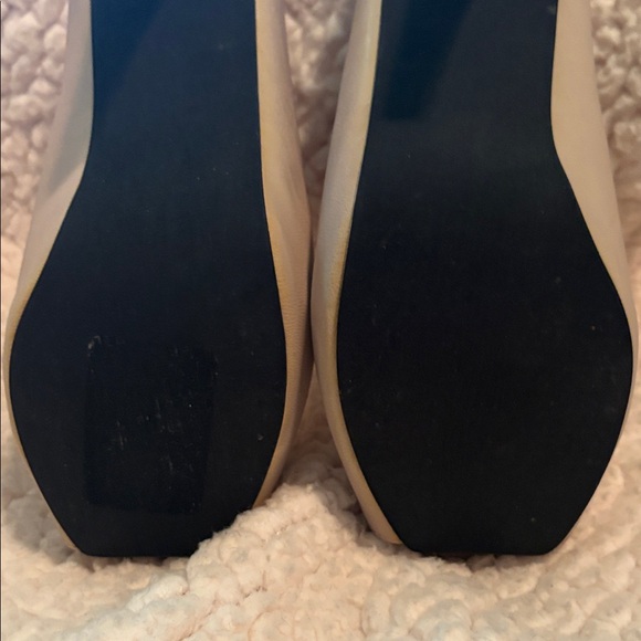 Shully's Elegant Cream Peep-Toe Heels NWOT Size 9 - Picture 6 of 7